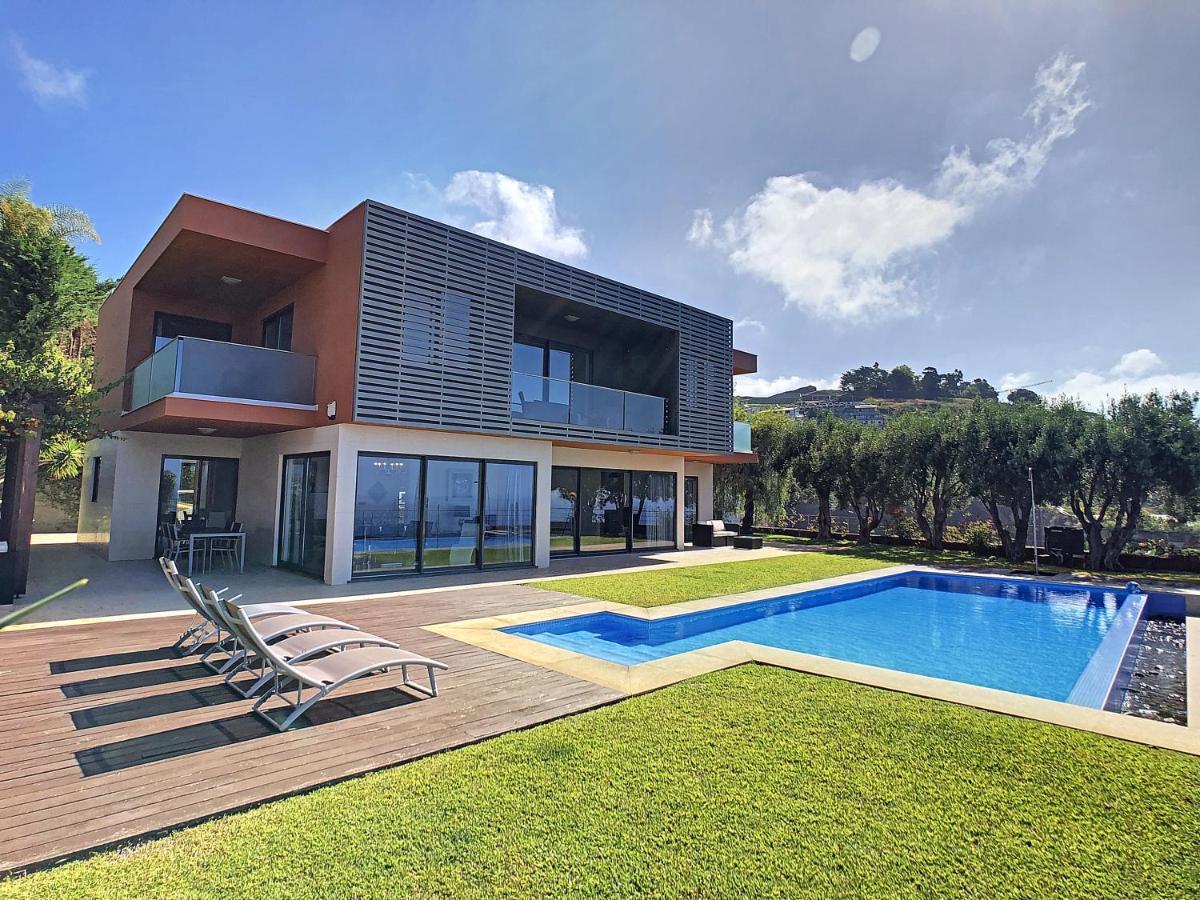 Villa Vitoria - By Lovelystay ฟุงชาล ภายนอก รูปภาพ